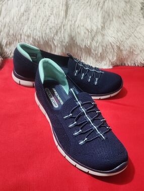Skechers Women Gratis Chic Newness Slip Ons Sneaker